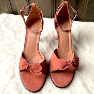 FRANCO SARTO KITTEN HEEL ( BRAND NEW )